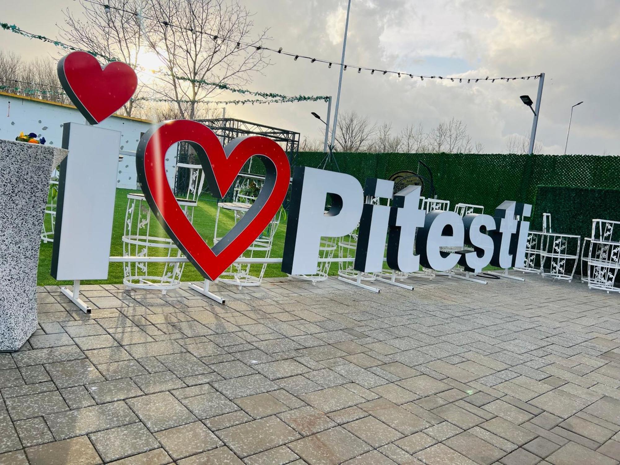 River Place Pitesti Exterior photo